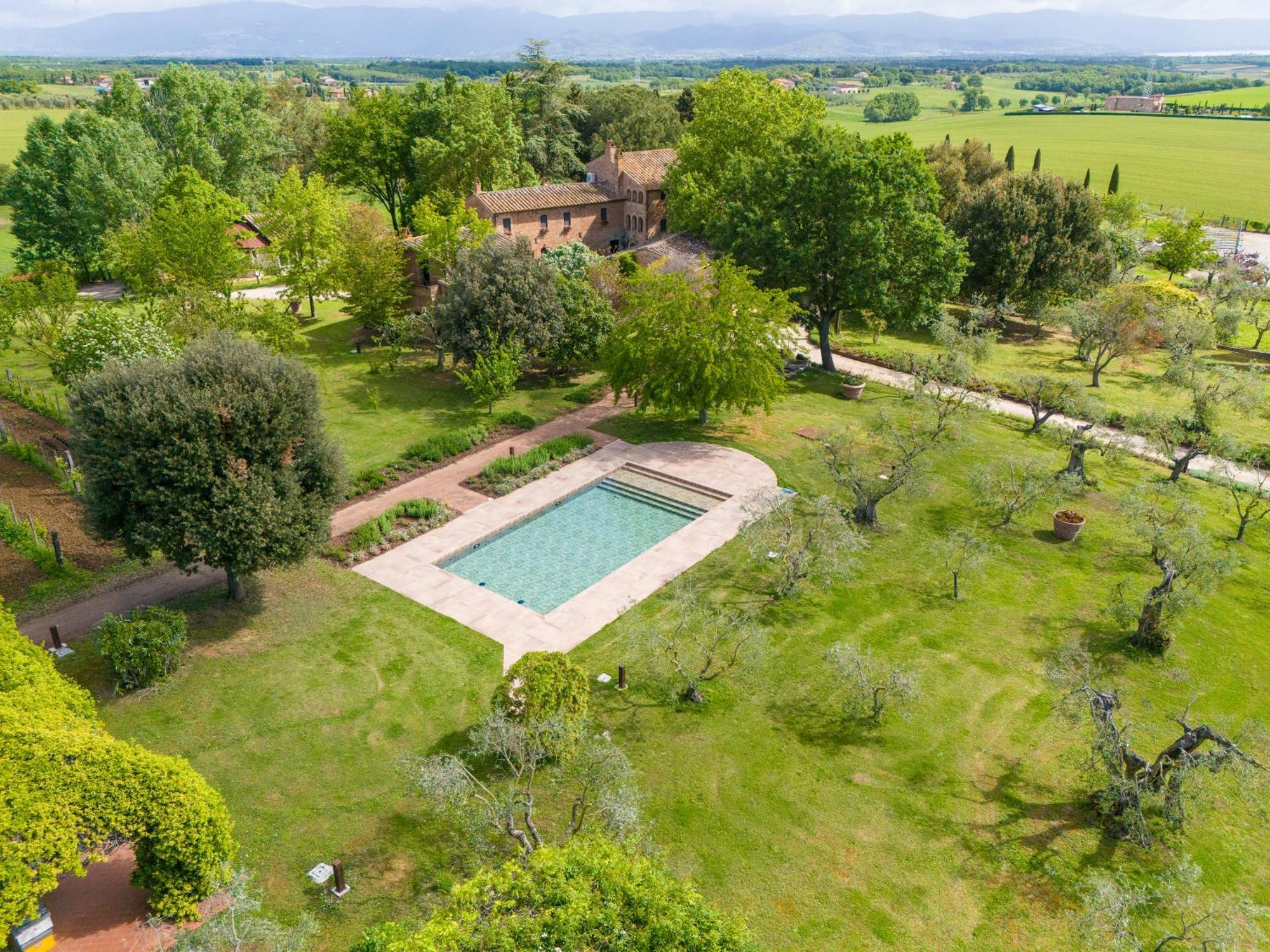 Equo Suites Petrignano Del Lago Exterior photo