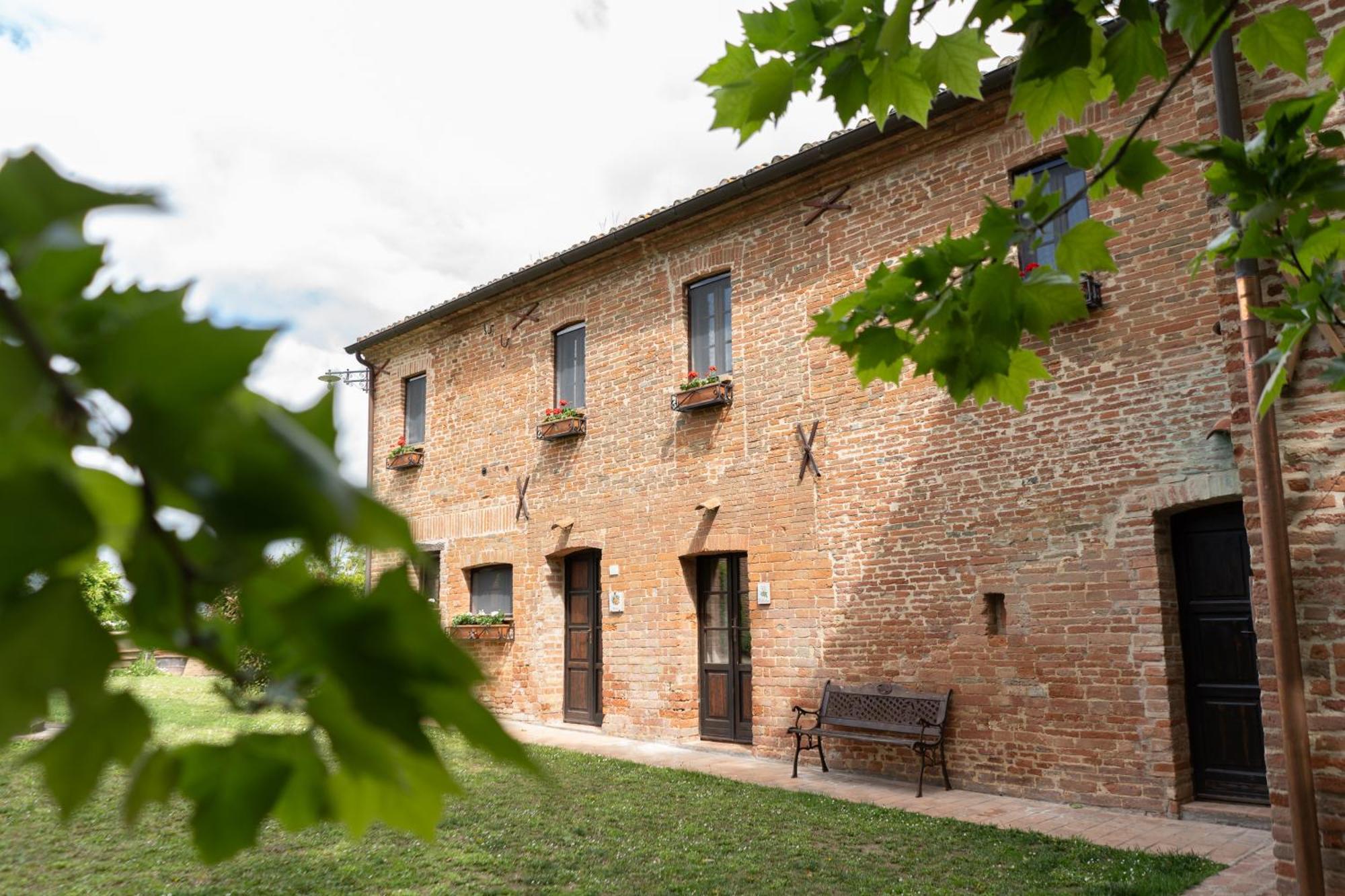Equo Suites Petrignano Del Lago Exterior photo